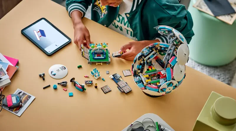 Más que un juguete: El balón LEGO que encapsula la pasión del fútbol y la innovación del diseño