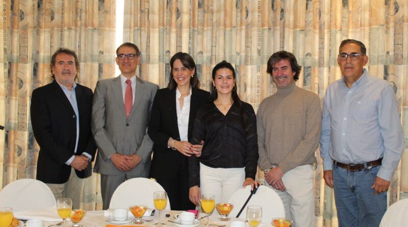 Industria farmacéutica nacional se fortalece: VITA anuncia inversión para triplicar producción de sueros y mejorar abastecimiento
