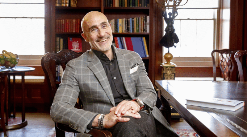 Arthur Brooks, catedrático de Harvard: “Las personas más felices son las que nunca dejan de aprender”