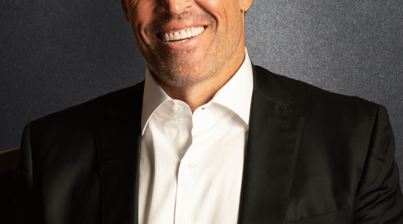 Tony Robbins, experto en crecimiento personal: “La mente busca lo que está mal”